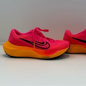 Nike Women's Zoom Fly 5 Hyper Pink Running Shoes Sz 7.5